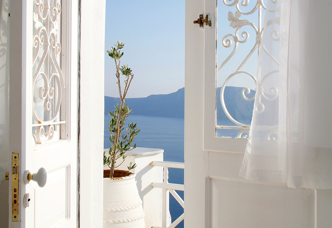 Entrance white house, Oia Santorini,GR